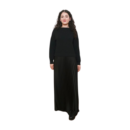 Rochie Lunga Neagră Oversize din Vâscoză și Satin – Eleganță și Fluiditate